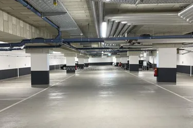 Garagenplatz nahe dem Freibad/ Polytechnische Schule - befristet-