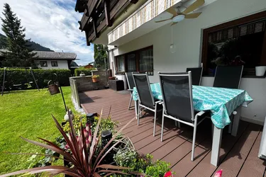 BUCH IN TIROL - Großzügig eingeteilte 4 Zi.-Wohnung mit Terrasse und Allgemeingarten