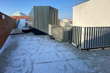 Expose Innenstadtnahe 4-Zimmer-DG-Maisonette mit riesiger Terrasse zu mieten in 1020 Wien