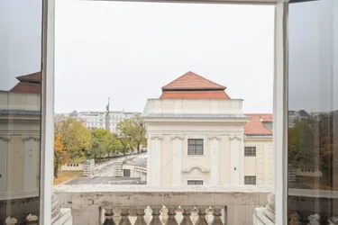 Repräsentative Wohnung beim Schwarzenbergplatz