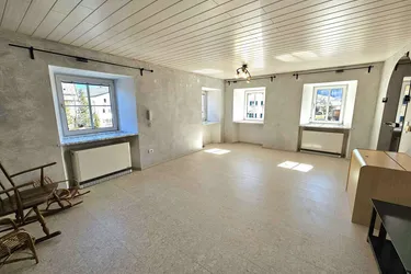Große Wohnung im Ortskern von Thalgau!
