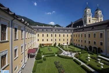 Exklusive Wohnung im Schloss mit Badeplatzanteil am Mondsee und Zweitwohnsitzgenehmigung