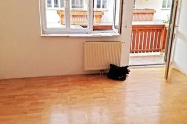 Expose 3 Zimmerwohnung mit Balkon! Provisionsfrei!