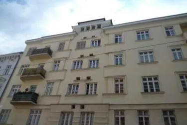 Expose Sehr ruhige 2 Zimmer, kleiner Balkon im 2 Stock nahe Hernalser Hauptstraße