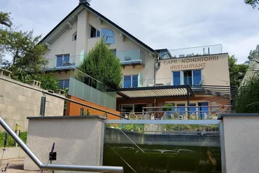 ENERGIEEFFIZIENTES HAUS MIT APARTMENTS AM ATTERSEE