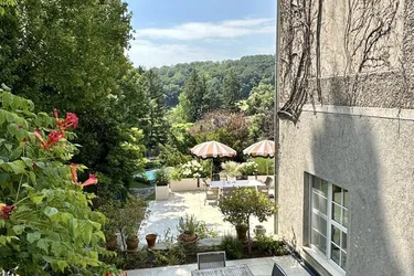 Opulente Maisonette-Wohnung mit Garten, Pool und Garage nächst Pötzleinsdorfer Schlosspark