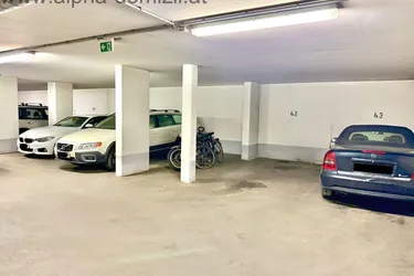 GARAGENPLATZ / RAIMUND THEATER