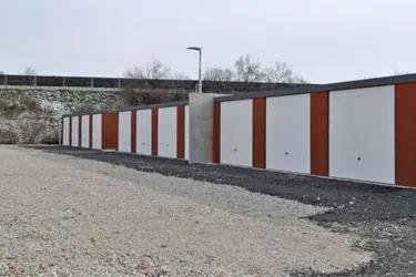 Expose Lagerräume in 2320 Schwechat zu mieten!