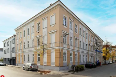 Attraktive Büro/Praxis in Schwechat absolute Ruhelage: Super für Therapieraum, Werbung oder Massage