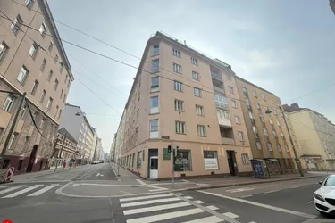 92 m² Altbauwohnung mit Ecklage &amp; Entwicklungspotenzial