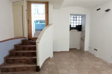 Unbefristetes Souterrainlager (50m²) vis a vis vom Raimund Theater zu vermieten!