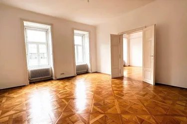 repräsentative 4er WG in Alt-Etage - direkt hinter der Urania gelegen!