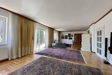 Expose Anspechendes modernisiertes Reihenhaus mit Garten