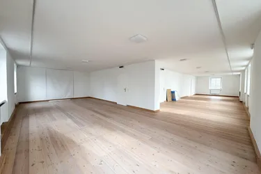 Modernes Büro im Ortszentrum von Kirchberg-Thening