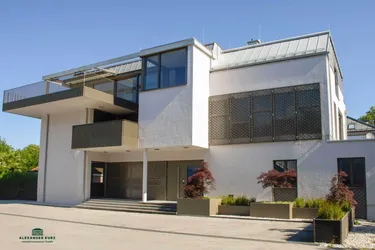 Büroeinheit oder Büroetage in modernem Stadthaus in Salzburg-Nonntal