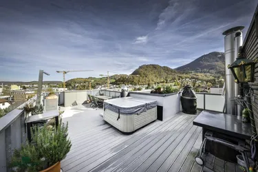 Expose Sonniges Penthouse mit 360 Grad Dachterrasse