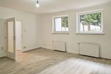 CANALETTOG. 8 - NEU RENOVIERT: NÄHE BAHNHOF MEIDLING, RUHIGE, HELLE 1- BIS 2-ZIMMERWOHNUNG