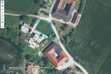 Grundstück mit Dorfgebietswidmung - kein Bebauungsplan - siehe beiliegende Bebauungsrichtlinien