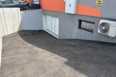 Garage / Kellerfläche/Lager ideal für Parken von Oldtimern etc.