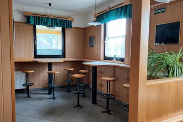 Verkaufskiosk mit Buffetbetrieb!