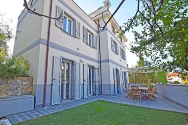 Villa in Ospedaletti - die perfekte Symbiose aus moderner Eleganz und historischem Charme