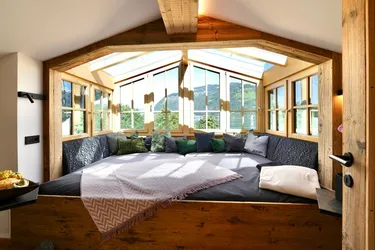 Expose Urbane Dachgeschoss-Maisonette mit Luxusausstattung und Seeblick - Touristische Nutzung möglich!