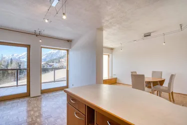 Expose Gut geschnittenes 1-Zimmer-Apt. mit Ausblick