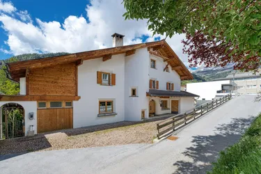Großzügiges Landhaus mit 6 Wohnungen in Premiumlage in Serfaus – Eleganz trifft auf südalpinen Charme!