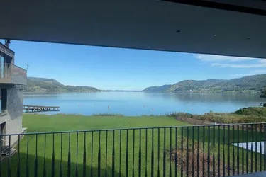 "Luxus Pur" Erstbezugswohnung direkt am Attersee