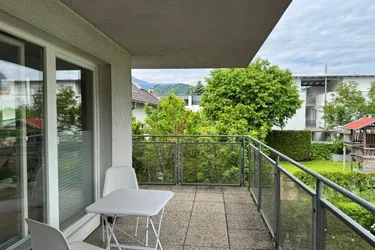 Helle 1-Zimmer Singlewohnung mit großzügigem Eckbalkon