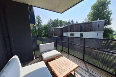 Moderner Wohntraum im Grünen mit 2 TG-Plätzen