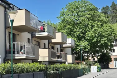 3 Zimmer-Wohnung mit Balkon am Fuße des Bisambergs