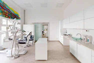 INVESTOREN aufgepasst 6,78%! Sale &amp; lease back: Praxis in schöner Lage mit langfristiger Mieterin