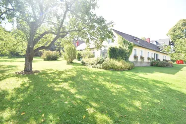 Bauernhausidylle im Wienerwald nahe dem Naturpark Föhrenberge