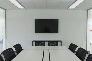 Modernisiertes Büro in einem Bürohaus beim EKZ-Auhof