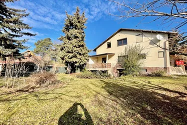 Traumhaftes 932m² Baugrundstück mit sanierungsbedürftigem ca. 150m² Einfamilienhaus mit Garage in bester Lage Nähe Mühlwasser