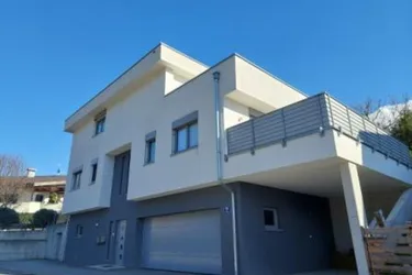 modernes 2 Familienhaus mit Lift, Garten und großen Terrassen