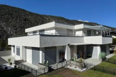 modernes 2 Familienhaus mit Lift, Garten und großen Terrassen