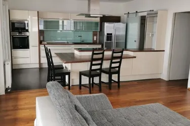 traumhafte 3 Zimmerwohnung am Wienerberg 16. Stock zu verkaufen