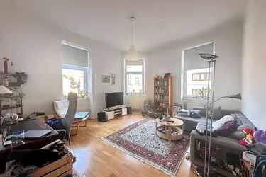 Attraktive 3-Zimmer-Altbauwohnung mit Lift