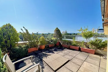 Top Dachgeschosswohnung mit Terrasse - ZENTRUMSNAH