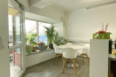 Expose Altbau Büro / Praxis mit Stil und Charme im Zentrum