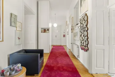 Stilvolles Altbaujuwel mit Balkon in ruhiger Lage nahe Zentrum Klagenfurt
