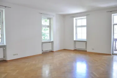 4- Zimmer DACHGESCHOSS-WOHNUNG in großartiger Lage direkt im Herzen von Bad Gastein mit Balkon und Parkplatz