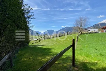 Expose SONNIGES GROSSGRUNDSTÜCK IN RUHIGER AUSSICHTSLAGE