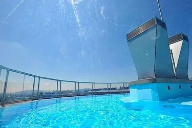 Wohlfühloase mit Pool und fantastischem Weitblick!