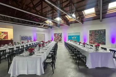 AUSSERGEWÖHNLICHES LOFT mit Terrasse - Atelier, Schauraum, Ausstellungsfläche oder Büro.