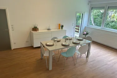 Großzügiger Wohntraum mit Balkon und Loggia in Top-Lage.
