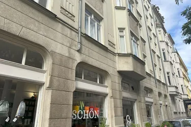 Außergewöhnlich, Top-Lage, vermietet - Geschäftslokal mit Potential - Nur 50 m vom Naschmarkt.