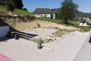 Expose +++NEU+++ Traumhaftes Hanggrundstück in Pinsdorf 